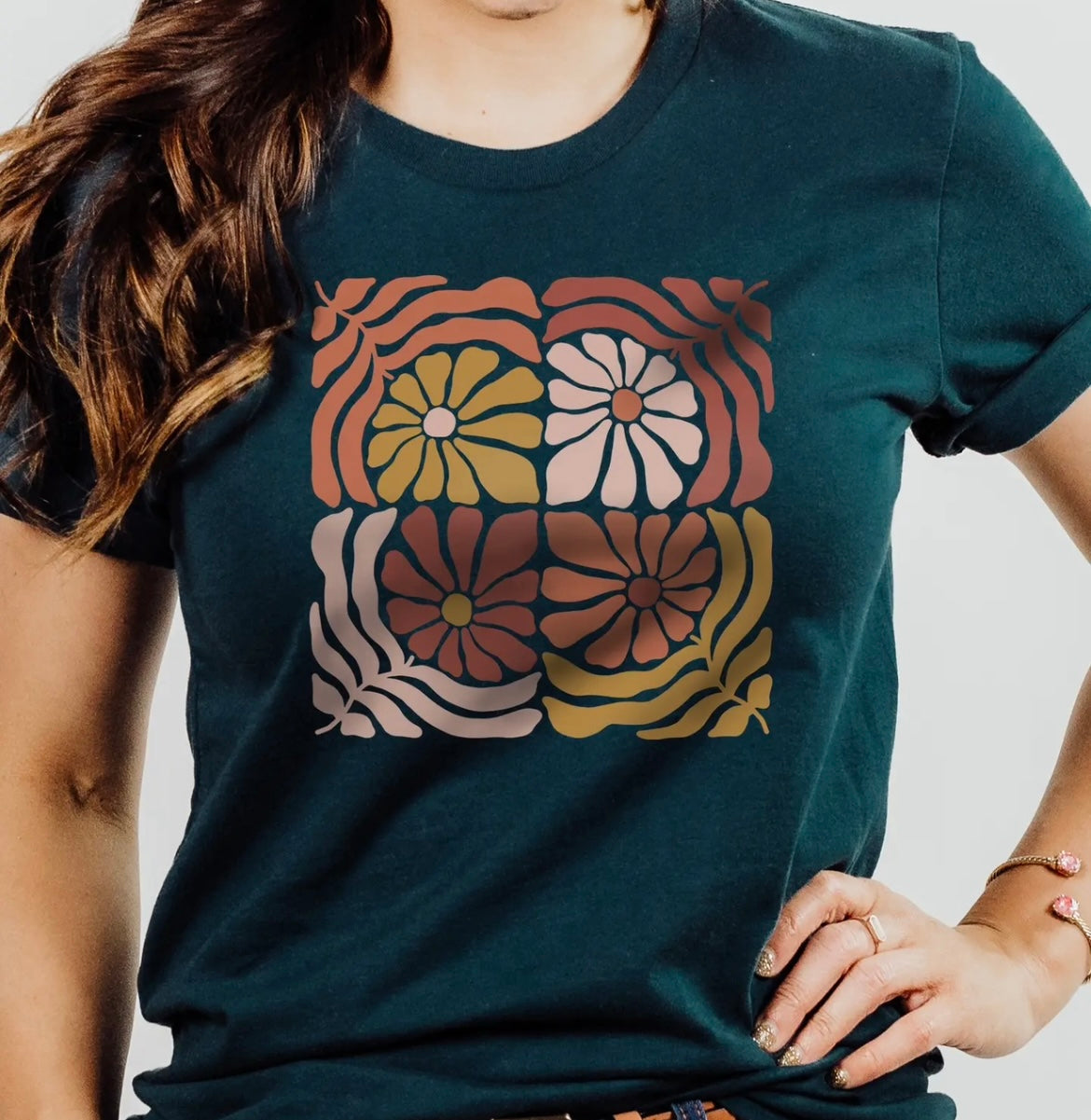 4 Square Groovy Flower Graphic T-Shirt