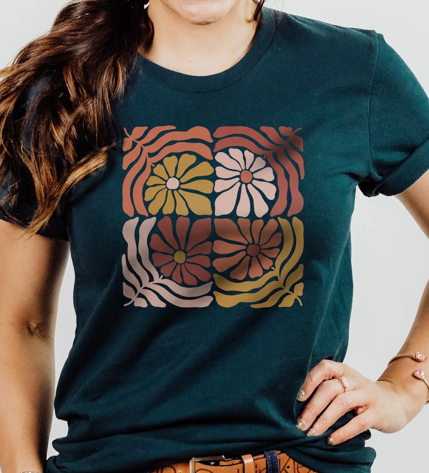 4 Square Groovy Flower Graphic T-Shirt